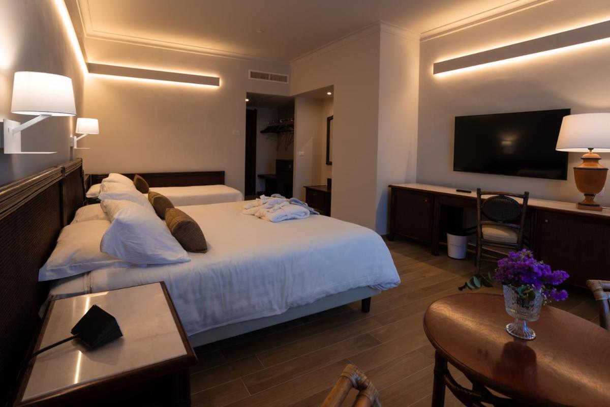 פסטום Hotel Schuhmann מראה חיצוני תמונה