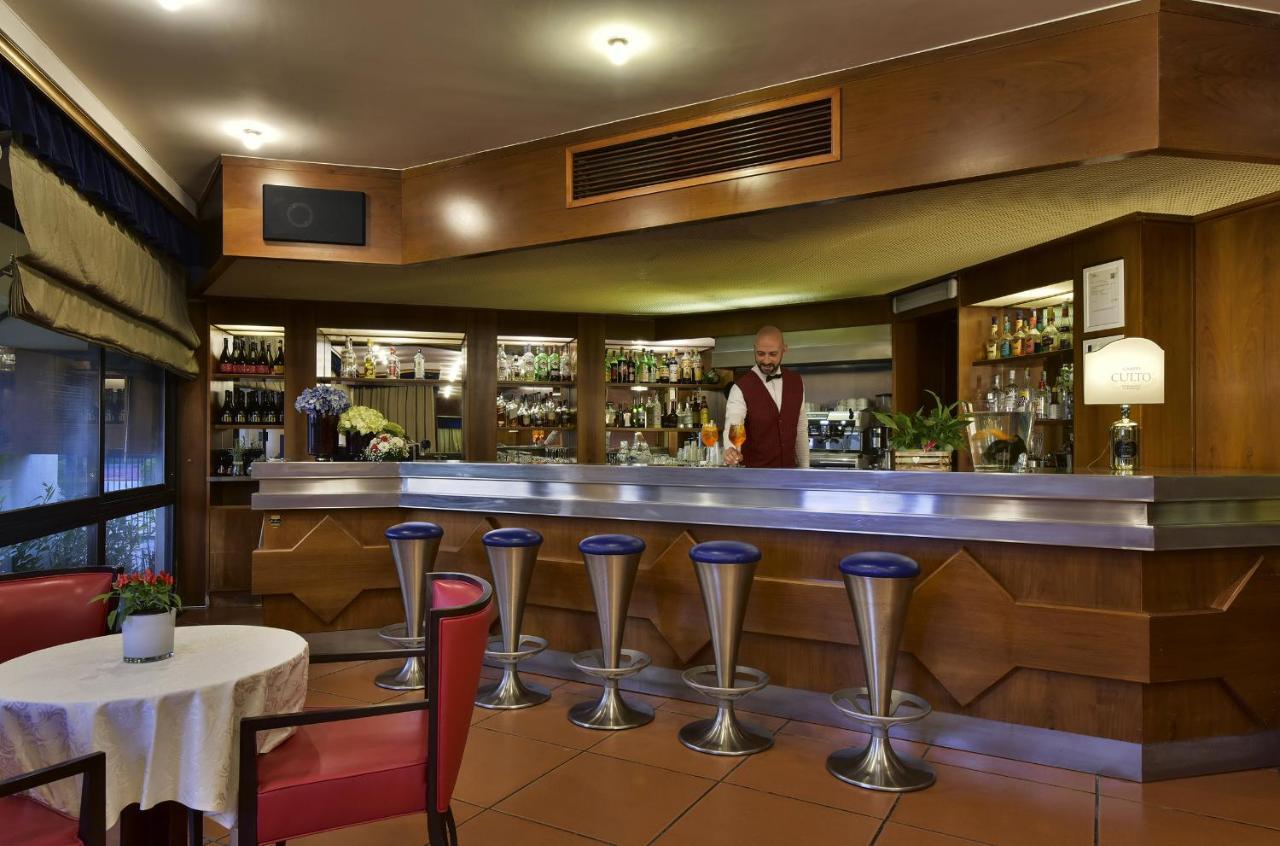 פסטום Hotel Schuhmann מראה חיצוני תמונה