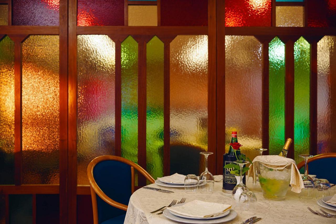 פסטום Hotel Schuhmann מראה חיצוני תמונה