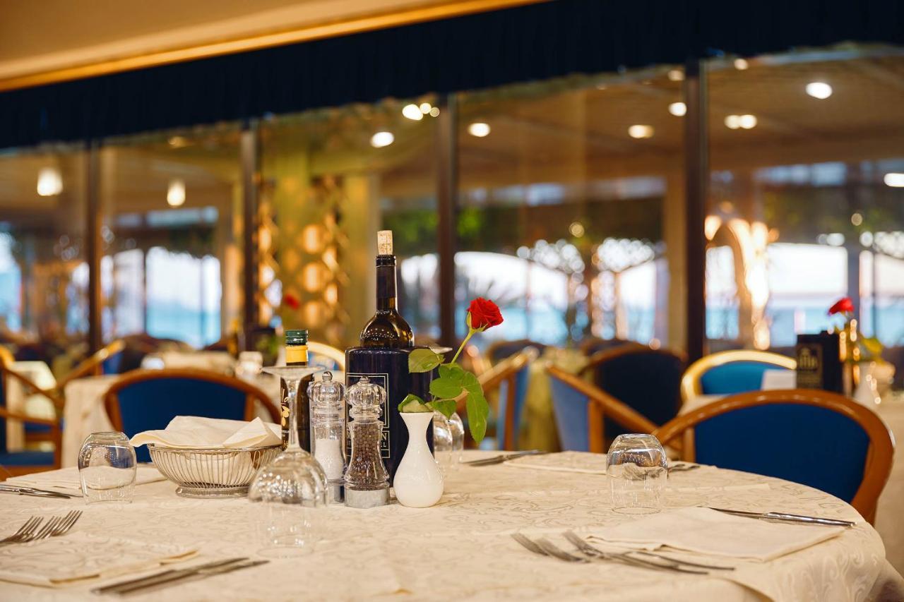 פסטום Hotel Schuhmann מראה חיצוני תמונה